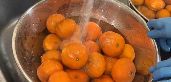 フードロス削減の動きが広がる中、富山県のナッツ＆ドライフルーツ専門店「knopp.(クノップ)」にて地元を中心に規格外の果物の取り扱い品目が約140％に増加