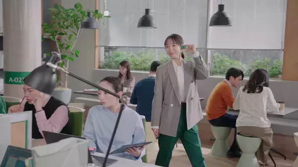 吉岡里帆、後輩思いなシゴデキセンパイに！キメ顔・スーツ姿でアドバイス！新TVCM公開。“おやつ”ではなく“必需品”　新習慣「ワークチョコレートバランス」を提案。メイキング＆インタビュー動画も！この春挑戦したい事「梅干しづくり」 リフレッシュ方法も