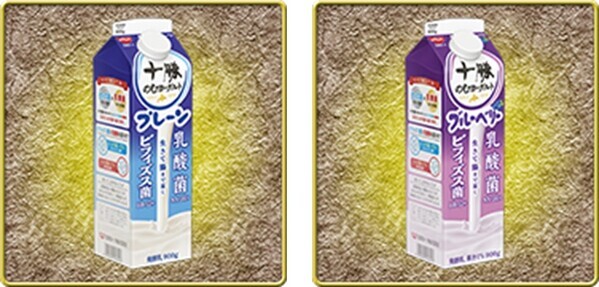 十勝のむヨーグルト×「刀剣乱舞ONLINE」刀剣男士40振り(40キャラ)が大集合！お腹を巡るは双（ダブル）の菌！三日月宗近・骨喰藤四郎など。“回想”でお馴染みのペアが揃う、限定パッケージ20種発売！ゲーム内のオリジナル便利道具『十勝のむヨーグルト』を2種類プレゼント