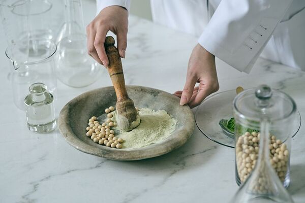 【新発想】整形外科医が設計する“医療×ライフスタイル”ブランド「DOCTOR MADE」始動　NMN配合「Premium」とコラーゲン配合「Beauty」　2種のオールインワン・プロテインを4月11日発売。