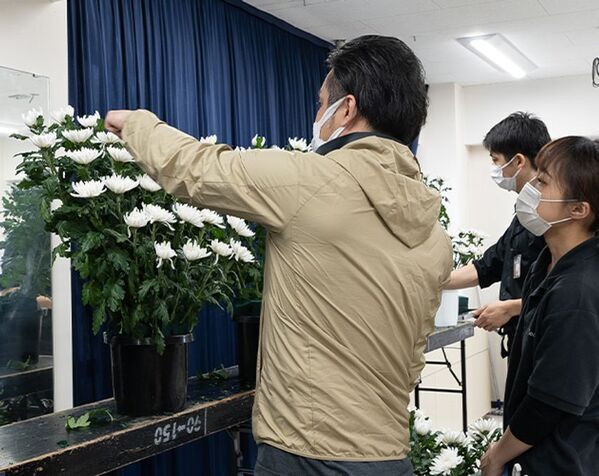 人手不足が続く葬祭業界で変化　花祭壇の技術職に応募増、前年比151％