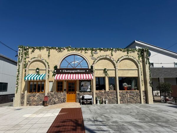 全国でも珍しい希少動物とふれあえる「シャンパンハウス」が豊川市でオープン