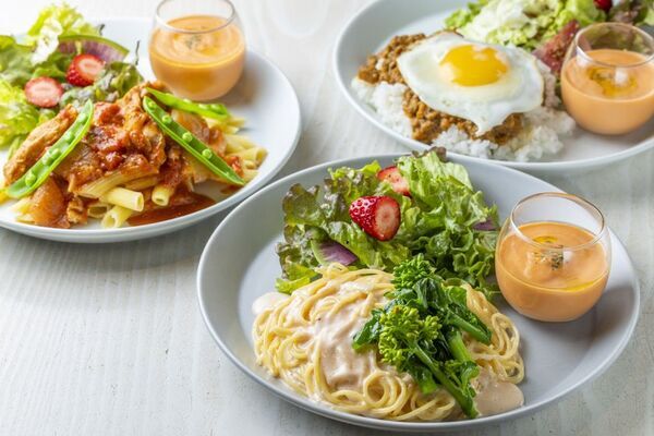 ＜いちご専門店の道の駅 いちごBonBonBERRY＞累計7万個突破の「いちごのバウムクーヘン」に“静岡抹茶”の味わいが新登場！新作スイーツ4種登場　「静岡県産いちごと静岡抹茶フェア」も同時開催！