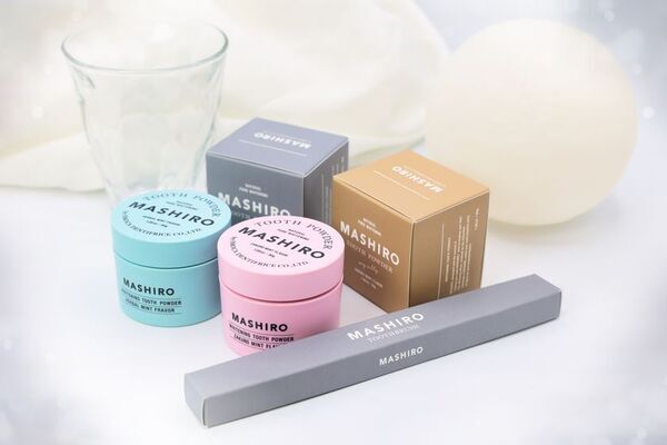 【Amazon 新生活セール Final】シリーズ累計16万個を突破した、今話題の薬用ホワイトニングパウダー　「MASHIRO -マシロ-」が最大46％OFFで登場！