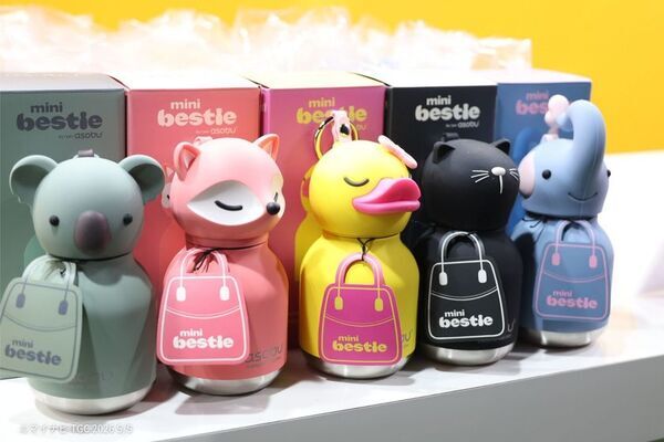 バッグに付けてかわいい！asobu新作ボトル「mini bestie」登場　―マイナビ TGC 2026 S/Sで話題に