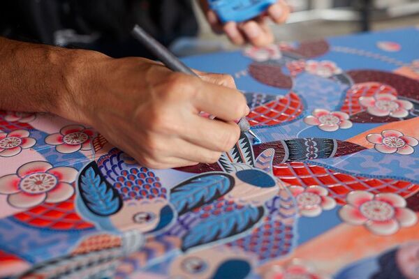 「静寂を染める色彩」仙石原古今、京森康平が全館を彩る宿泊者限定アートイベント開催