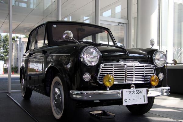 卒業生寄贈「ダットサン 211型セダン(1958年)」除幕式のご案内
