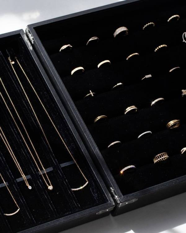 オレフィーチェのジュエリーを500点以上試着できる「ジュエルーム in 福岡」UNION SODAで4/17(金)～19(日)開催