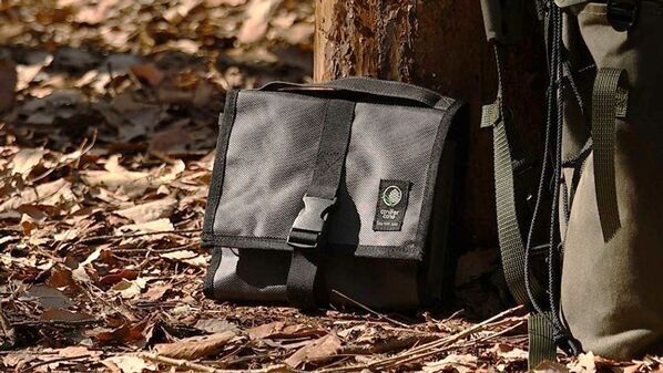 コニファーコーン10周年、フラグシップモデルを刷新　折りたたみ式二次燃焼ストーブ「パイロキューブ」と専用ギアケース「ギアドック2」を5月15日に発売