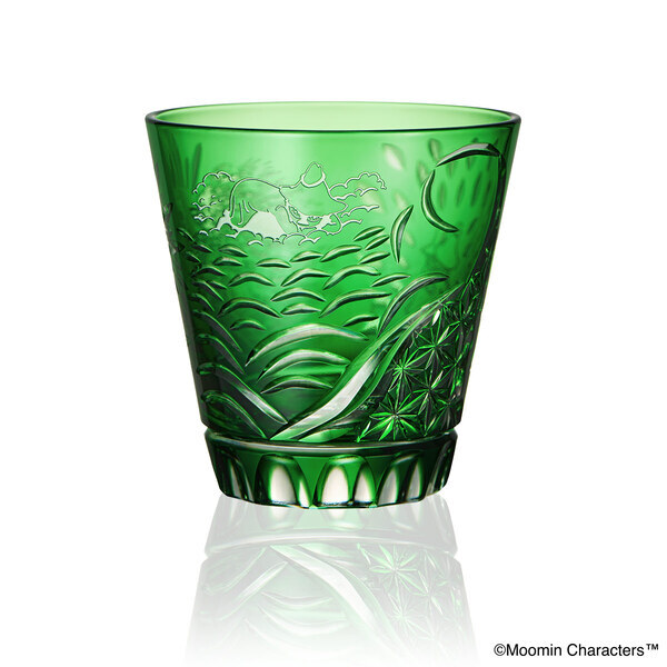 ムーミン小説の世界が、日本の伝統的工芸品「江戸切子グラス」に！　ムーミンとニョロニョロ・スナフキンとヨクサルの2種類