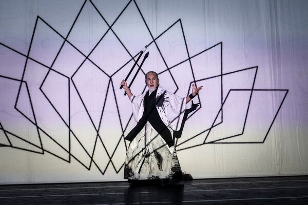 舞台芸術作品『The Life of HOKUSAI-日本凱旋公演-』浅草で凱旋上演　ノンバーバル演出×身体表現で描く“北斎の生涯”大盛況で閉幕　今秋、再びヨーロッパへ。フランス公演も決定！