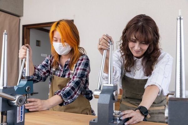 株式会社ねんりんが世界に一つの指輪を自作する体験型コインリング専門店「Little Wing」をオープン