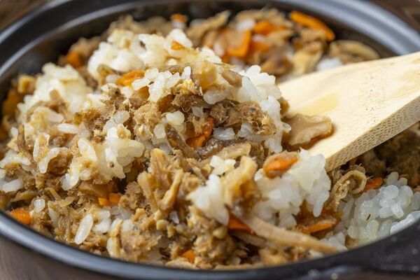 “魚のテーマパーク”漁港の駅TOTOCO小田原　鯵・鯖が主役のブランド「魚の灯り」より全11商品を4月22日発売