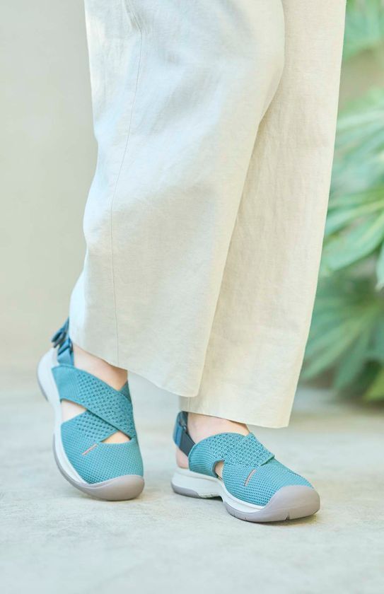 アキレス独自のユニバーサルデザイン基準から生まれた　『■●▲Designs(R)』フォートゥースリーデザインズという名の“フダン靴”“長い夏を快適に過ごせるよう設計されたサンダル”26年春夏モデル2タイプ登場