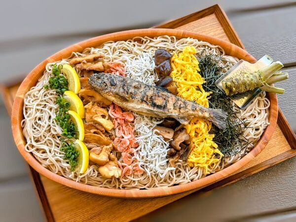 ＼道の駅 伊豆月ケ瀬ゴールデンウィーク限定／伊豆の恵みを豪快に味わう「デカ盛りグルメ」と初夏を彩る「メロンフェア」を4/25から順次開催！