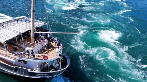 道の駅福良を彩る「傘の街道」が今年も登場！「アンブレラスカイ2026」＆「フォトコンテスト」開催
