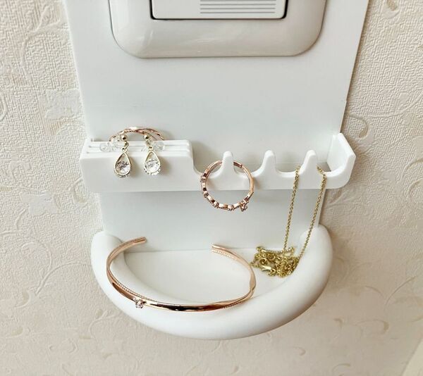 ビス・工具・テープ一切不要の壁面収納「Pocketch(ポケッチ)アクセサリートレー」を5月18日に発売！