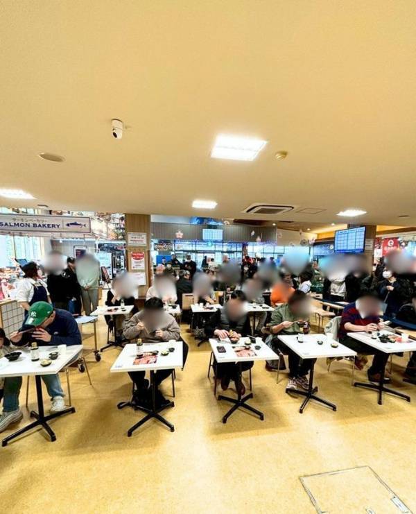 【NEWS】千歳の「鮭」が、もっと好きになる。道の駅サーモンパーク千歳、1000日分の「ありがとう」を込めて。「海鮮丼屋 とと丸」がサーモン丼専門店へ劇的リニューアル！総重量1.2kgのエンタメ丼から、1000秒間食べ放題の「わんこサーモン」まで。5月後半も千歳が熱い！