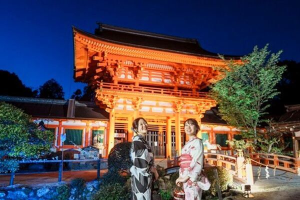 世界遺産　上賀茂神社　夏のライトアップ～龍神詣りと足つけ夕涼み～7月11日～22日開催
