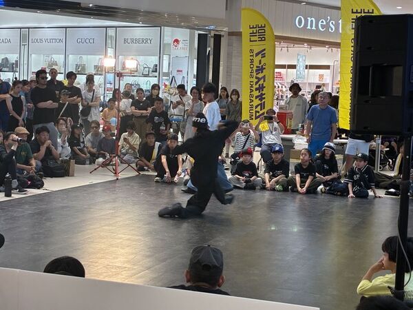 全国12のイオンモールを会場とした小中学生向けブレイクダンスの大会「AEONMALL BREAKIN'' CHAMPIONSHIP 2026」開催