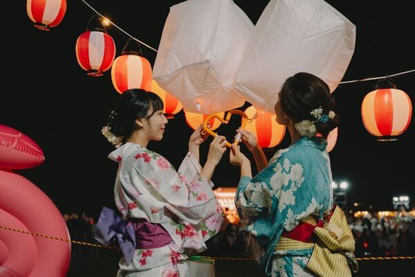 最大3,500基の光が夜空を彩る「七夕スカイランタン祭り2026」埼玉・京都で7/17(金)より開催 昨年チケット4万4千枚完売イベント