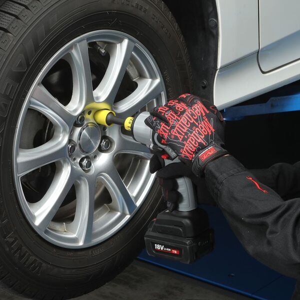 世界的ワークグローブ「Mechanix Wear」と工具メーカーKTCが作業の質を高める限定グローブを発売