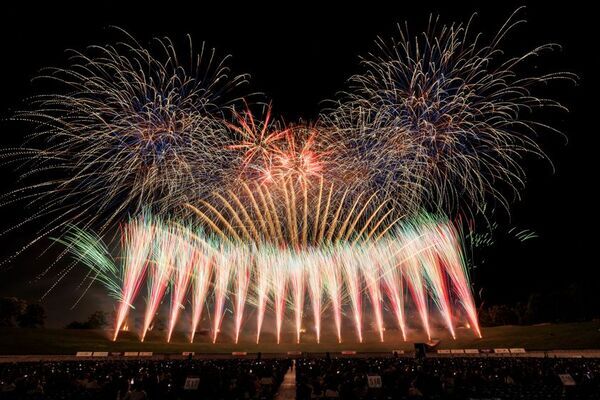 秋の札幌の夜空を染める約18,000発の没入型花火ショー『道新・秋華火』を大和ハウス プレミストドームで9/21開催！