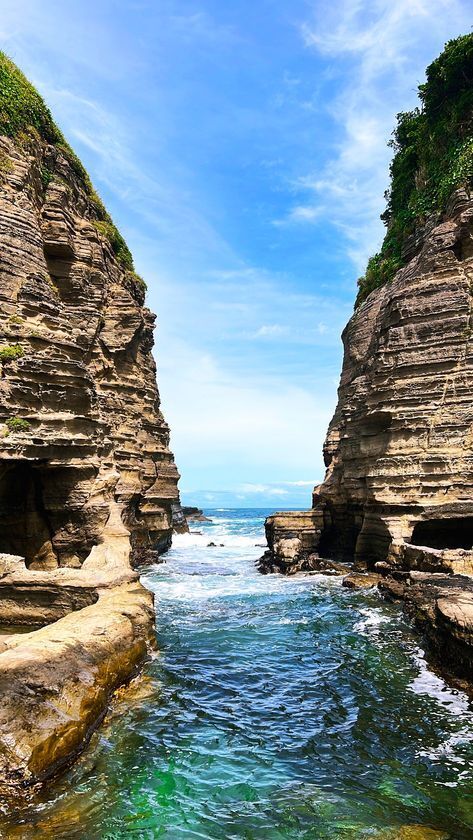 大自然の息吹を感じる映像体験“避暑地”勝浦のダイナミックな「絶景」を巡る旅