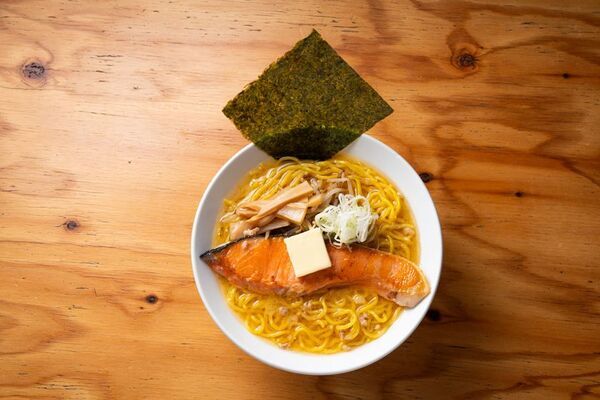あなたの1票が新名物を決める。サーモン丼、ラーメン、定食、パンが激突する参加型グルメイベント「サーモンカップ2026」開催