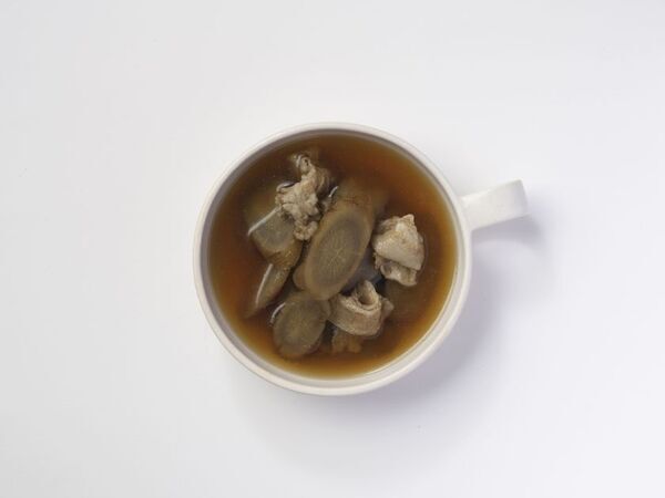 大食いタレント・ギャル曽根が具沢山の食べるスープ「あじかんごぼう RESET SOUP」を実食！コラボYouTube動画を公開