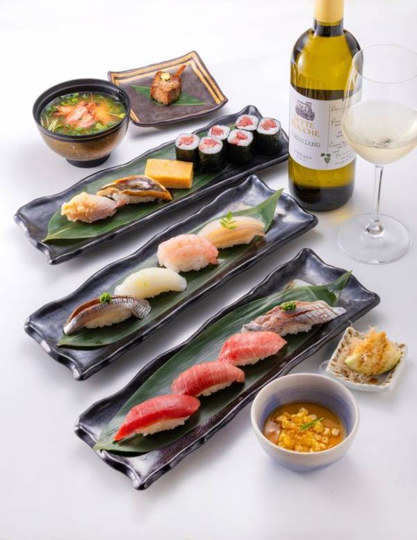 赤・白ワイン90分フリーフローも選べる、寿司11貫の夏限定セット　ITAMAE SUSHI -PRIME- GINZA SIX店で7月10日より提供開始