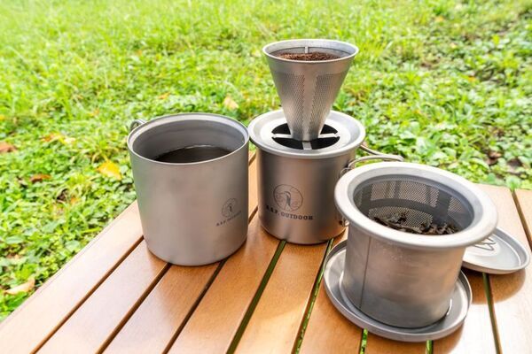 Amazonプライムデーで最大20％オフ　チタン製茶こし＆コーヒードリッパー付き二層マグセット『茶琲』、7月13日までセール実施