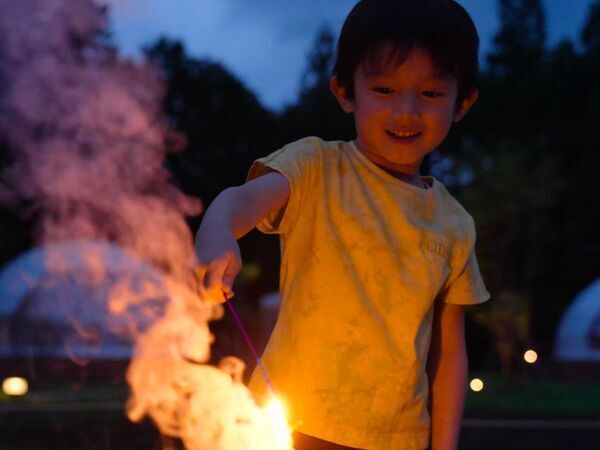 東京から2時間、準備ゼロで楽しむ本格グランピング　日光の1万坪リゾートで花火・BBQ・自然体験が揃う「サマーグランピング2026」夏休み予約受付開始