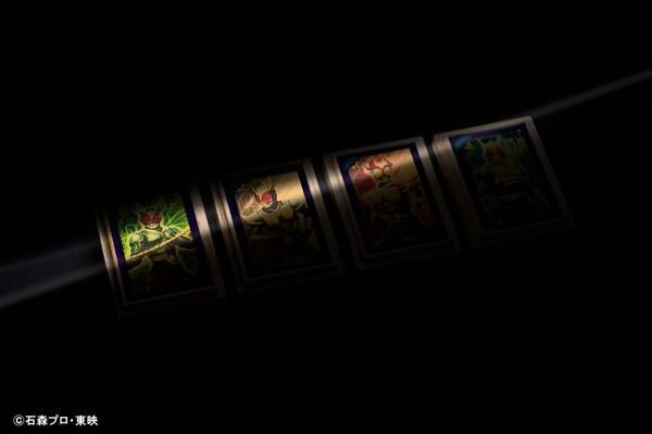 平成仮面ライダーたちが“純金”に！？「仮面ライダーアギト」「仮面ライダーカブト」「仮面ライダーエグゼイド」の周年を祝す、大人のための【純金コレクション】が数量限定で新登場！