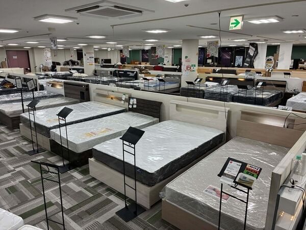 アウトレット家具専門店「プラスリビング 岐阜店」売り場を刷新し7/18にリニューアルオープン