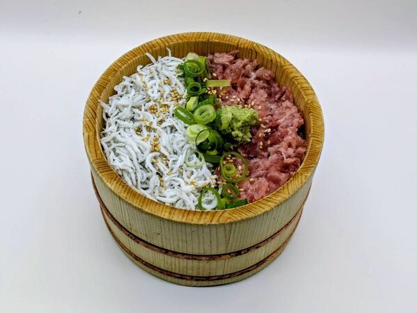 海鮮丼で沼津城復活！？駿河湾を臨む沼津サービスエリアで夏休み限定海鮮グルメが登場！