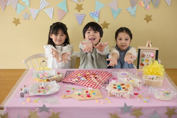焼いて完成！世界にひとつだけの作品づくり乾きにくい「シリコンねんど」にクラフトキットシリーズが新登場