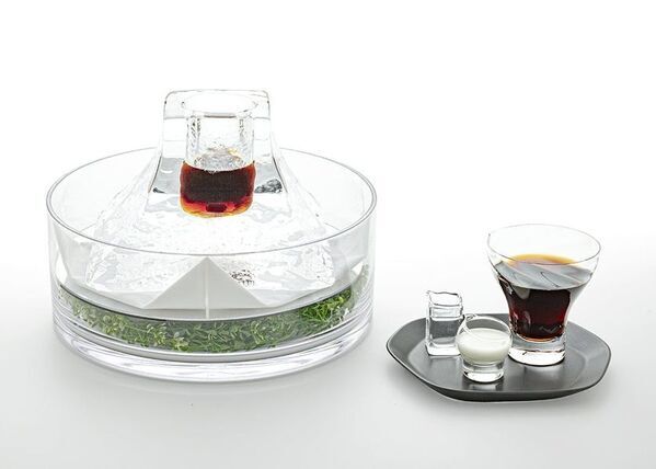 【新商品】“富士山に注ぐ”アイスコーヒーが新登場！　『Expression Kawaguchiko』から、1日3個限定の特別な1杯