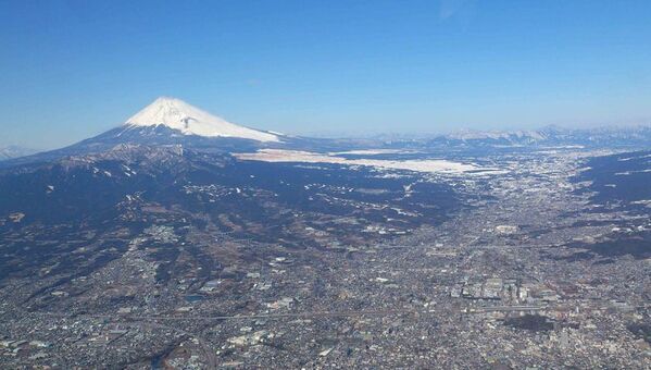 富士山・湘南・都心の夜景を50分間でフライト　みなとみらい発ヘリ遊覧に新コースが登場