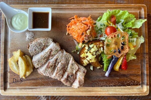 全国屈指の“豚肉王国”千葉・北総エリアで堪能できる絶品ポークグルメをご紹介