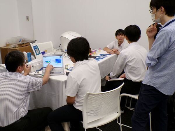 過去最大規模の中高生90名が本格的な分析機器を操作　「JAIMA サマーサイエンススクール2026」を日本科学未来館で開催
