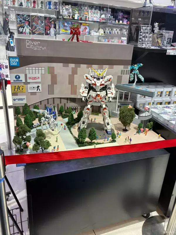 展示終了を迎える「実物大ユニコーンガンダム立像」フィナーレ企画始動！8月22日(土)から10日間限定で特別映像『UNICORN GUNDAM Statue ― BEYOND POSSIBILITY ―』を上映！