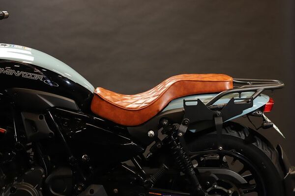 エリミネーター/SE専用シート「GOODSEAT “COBRA”」登場　表皮4種で愛車を自分色に