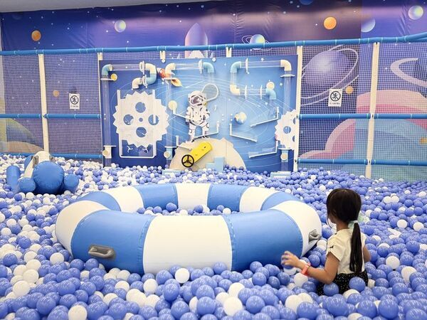 親子で夢中になる全天候型の室内遊園地『キッズランドUS 北九州八幡西店』がミスターマックス八幡西店に8/15(土)グランドオープン！