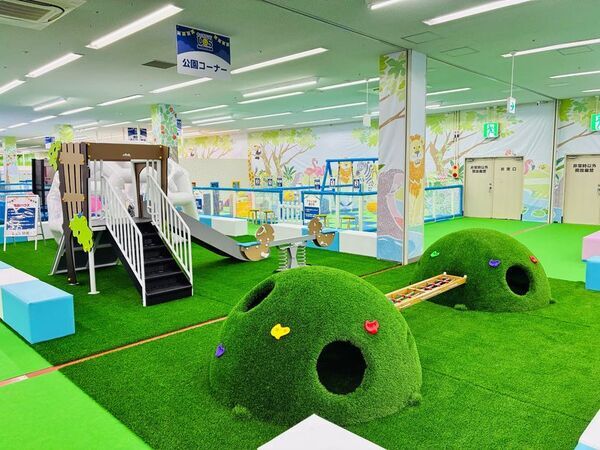 親子で夢中になる全天候型の室内遊園地『キッズランドUS 北九州八幡西店』がミスターマックス八幡西店に8/15(土)グランドオープン！