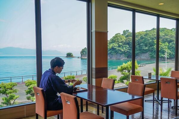 湯の児温泉 海と夕やけ、「でかくっか水俣キャンペーン」に参加　9/19～10/15の宿泊予約で最大10,000円の宿泊補助　さらに1泊につき1,000円分のお買い物チケットもプレゼント　8/28より予約受付開始