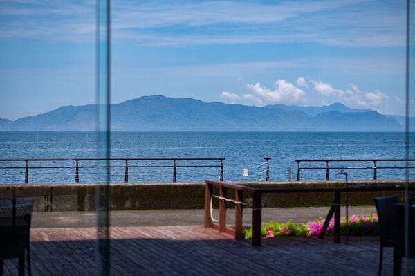 湯の児温泉 海と夕やけ、「でかくっか水俣キャンペーン」に参加　9/19～10/15の宿泊予約で最大10,000円の宿泊補助　さらに1泊につき1,000円分のお買い物チケットもプレゼント　8/28より予約受付開始