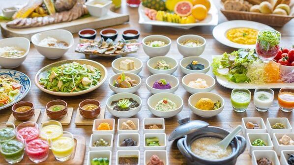 秋の沖縄で、暮らすように旅する。「2026秋旅SALE」開催