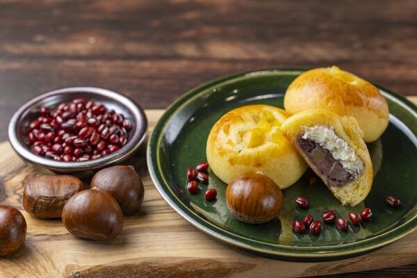 和洋折衷スイーツのあんことバターの専門店「熱海ばたーあん」に秋がやってくる！栗をまるごと1粒包んだ秋限定の「熱海ばたーあんパン」が9/5(土)に発売