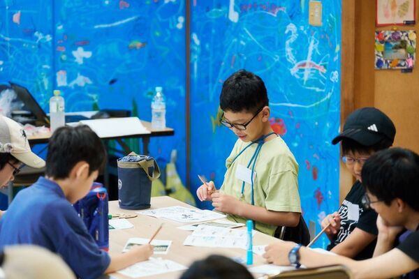 グローブライド、子どもたちの環境保全意識を育む「ジオキャンプwith生きもの展示室」を八王子市で開催